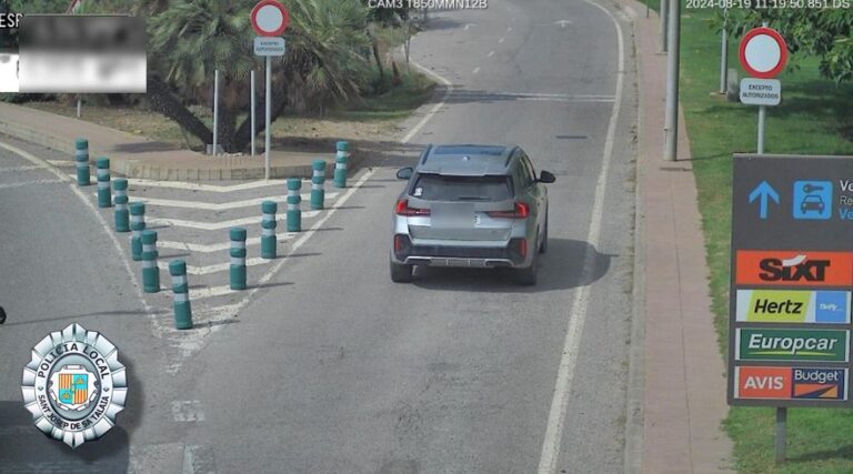 Auto en infracción en el aeropuerto