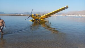 Avi&oacute;n anfibio de Xarxa.