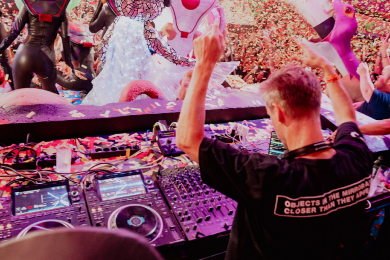 Elrow presenta Dance with the Serpent en Ushuaïa Ibiza