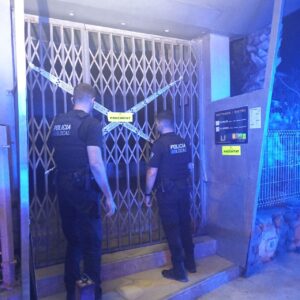 Local precintado en Sant Antoni.