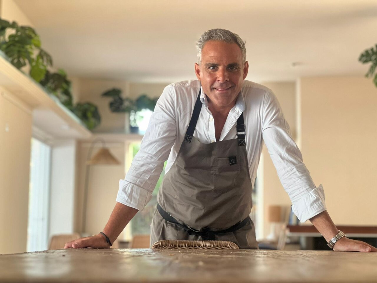 Pau Barba en el comedor de El Náutico de Ibiza.