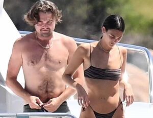 DiCaprio y Ceretti en Ibiza el a&ntilde;o pasado (foto Informalia)