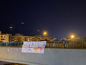 Pancartas en Ibiza.