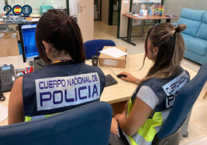 Polic&iacute;a Nacional en Ibiza