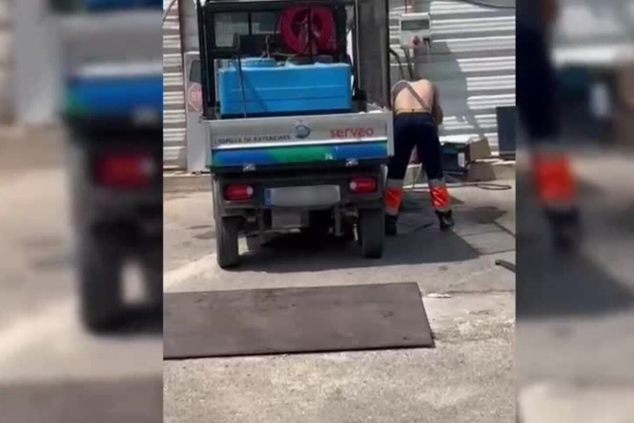 This is how workers should clean themselves.