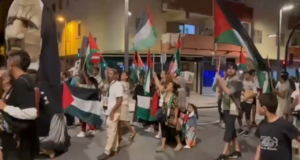 manifestaci&oacute;n turismof&oacute;bica de Canviem el Rumb
