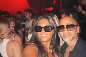 Dave Coldwell y su hija Brooke celebrando su cumplea&ntilde;os n&uacute;mero 20 (Ph X @davidcoldwell)