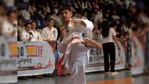 Hugo quiere participar del Mundial de Taekwondo.