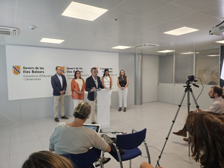 Presentación del proyecto para mejorar la salud mental de los alumnos de Baleares.