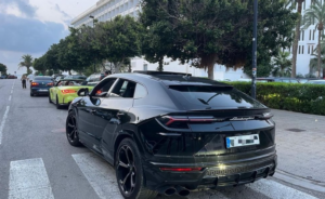 Los dos coches sancionados por la Polic&iacute;a de Local de Ibiza.