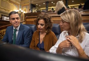 El presidente del Gobierno, Pedro S&aacute;nchez y la vicepresidenta primera y ministra de Hacienda, Mar&iacute;a Jes&uacute;s Montero y la vicepresidenta segunda y ministra de Trabajo, Yolanda D&iacute;az - Eduardo Parra - Europa Press -1920