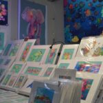Color y fauna marina en Viu l’Artesania 2024: la alegría y el amor por los animales en las pinturas de Taller Medusa