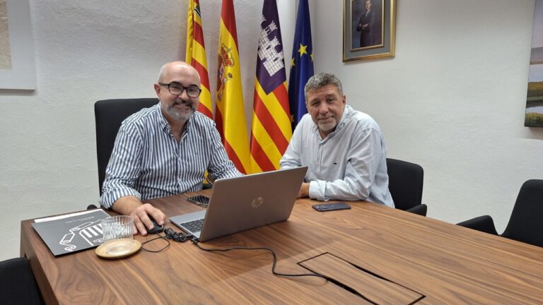 Vicente Roig junto a Xicu Ribas.