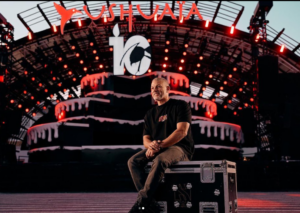Yann Pissenem, en el escenario de Usuha&iuml;a Ibiza.