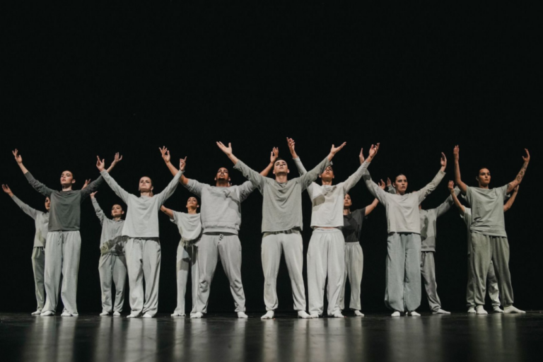 Carlos Hortensius en medio de una coreografía (Ph gentileza Carlos Hortensius)