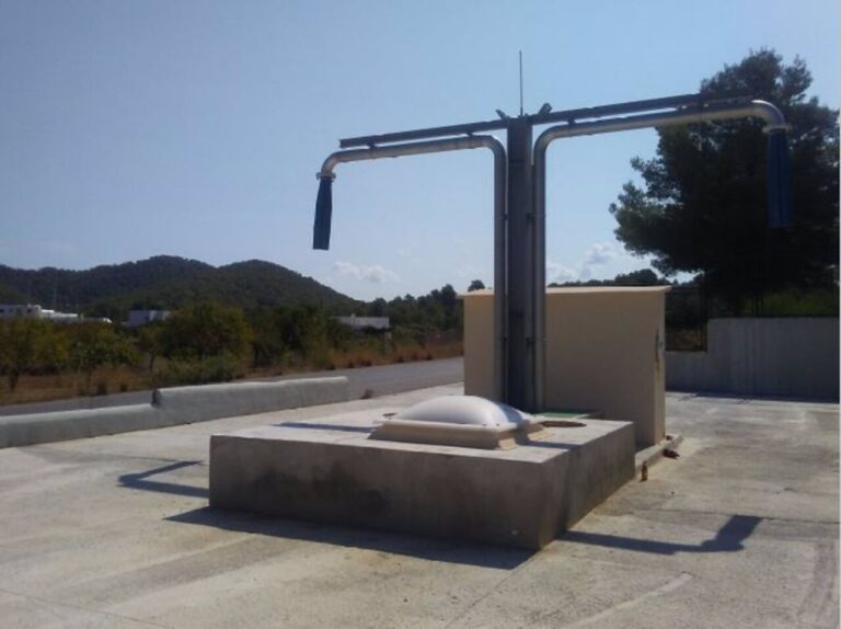 Los nuevos dispensadores en Ibiza sustituyen 7.000 m3 de aguas subterráneas por agua desalada