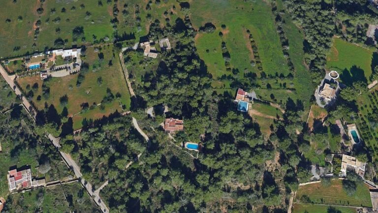 FOTO AÉREA PARROQUIA SANTA EULÀRIA GOOGLE EARTH