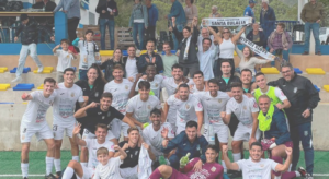 Pe&ntilde;a Deportiva celebrando la victoria.
