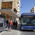 PSOE and Unidas Podemos demand the Consell de Ibiza to maintain the free transport to registered residents without DNI (identity card)