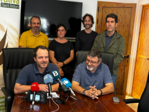 Izquierda Toni Tur, presidente de Sa Cooperativa de Sant Antoni, y representante del sector primario, derecha Rafa Tur, representante de Alianza por el Agua.
