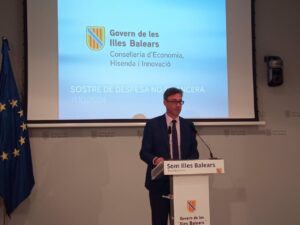 AMP. El Govern aprueba un techo de gasto r&eacute;cord de 6.562,9 millones de euros para el 2025
