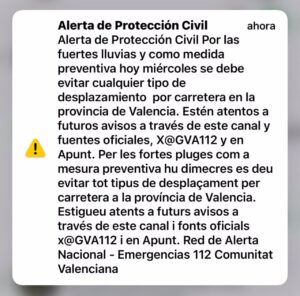 Emergencies launches a mobile civil protection alert for rainfall and asks to avoid travel in Valencia