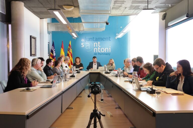 Pleno del Ayuntamiento de Sant Antoni.