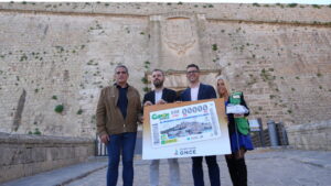 Cup&oacute;n de ONCE en homenaje a Ibiza.
