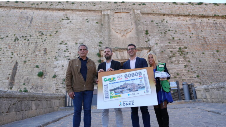 Cupón de ONCE en homenaje a Ibiza.