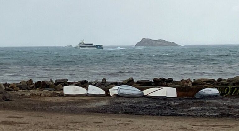 Un barco de Baleària