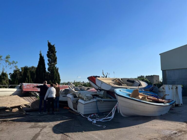 Pateras llegadas a Baleares almacenadas