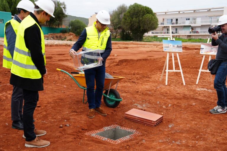 Inicio de las obras escoleta de Can Cantó.