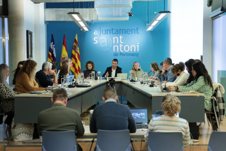 Pleno del Ayuntamiento de Sant Antoni.