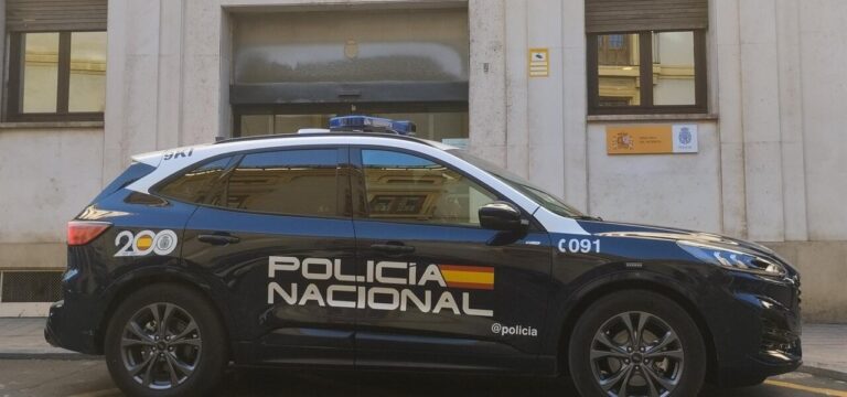 Vehiculo de la Policia Nacional