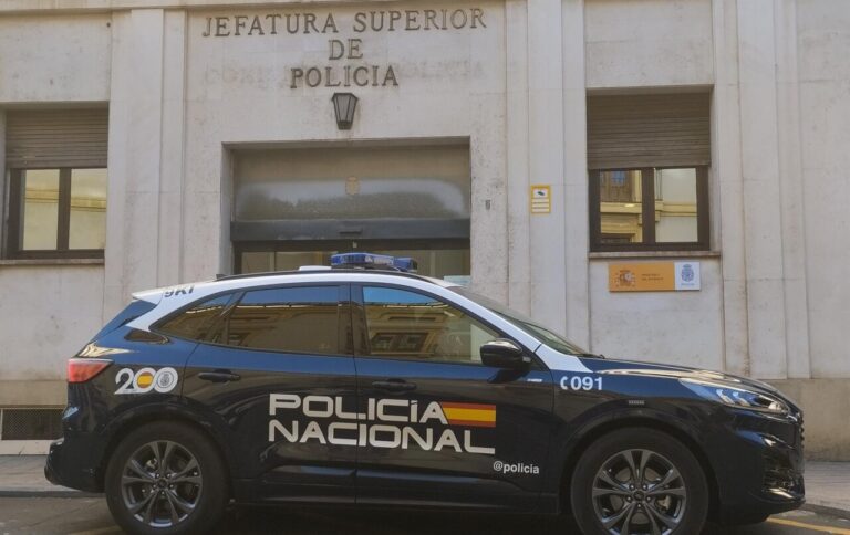 Vehículo de la Policía Nacional.