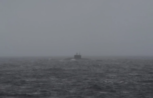 El submarino ruso 'Novorossiysk' en superficie.