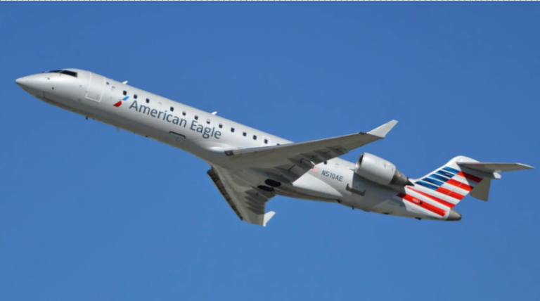 Un avión Bombardier CRJ-700