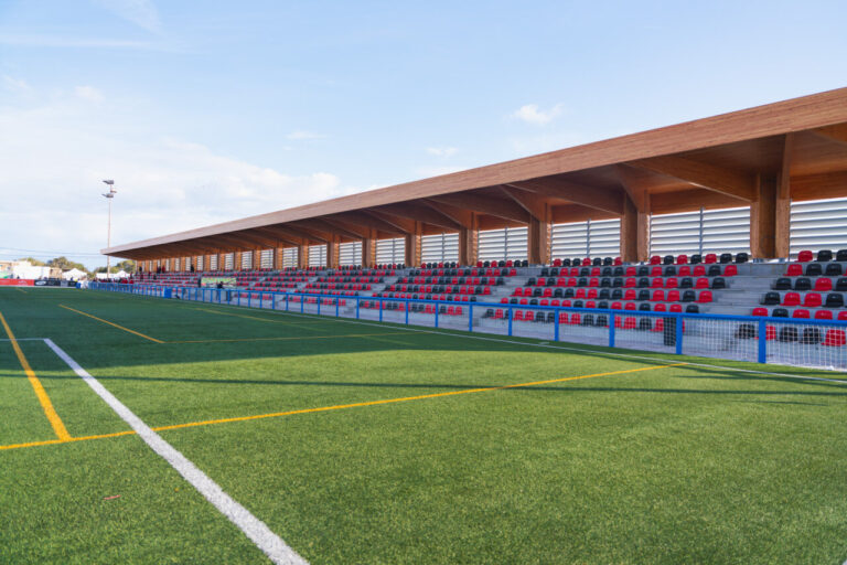 Nuevas gradas del Campo Municipal de Formentera.