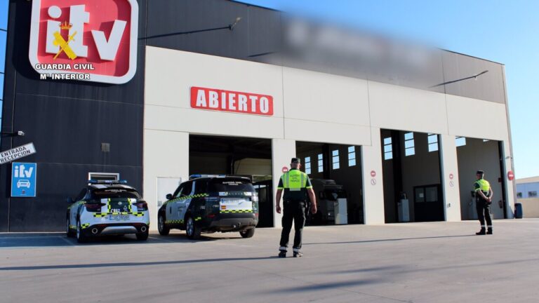 Detenidas 11 personas e investigadas cinco de un entramado delictivo que pasaba la ITV con fallos técnicos en Murcia