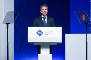 El consejero delegado de ACS, Juan Santamar&iacute;a