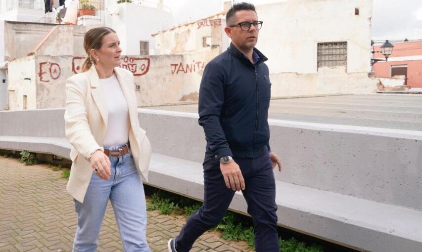 Rafael Triguero junto a Marga Prohens.