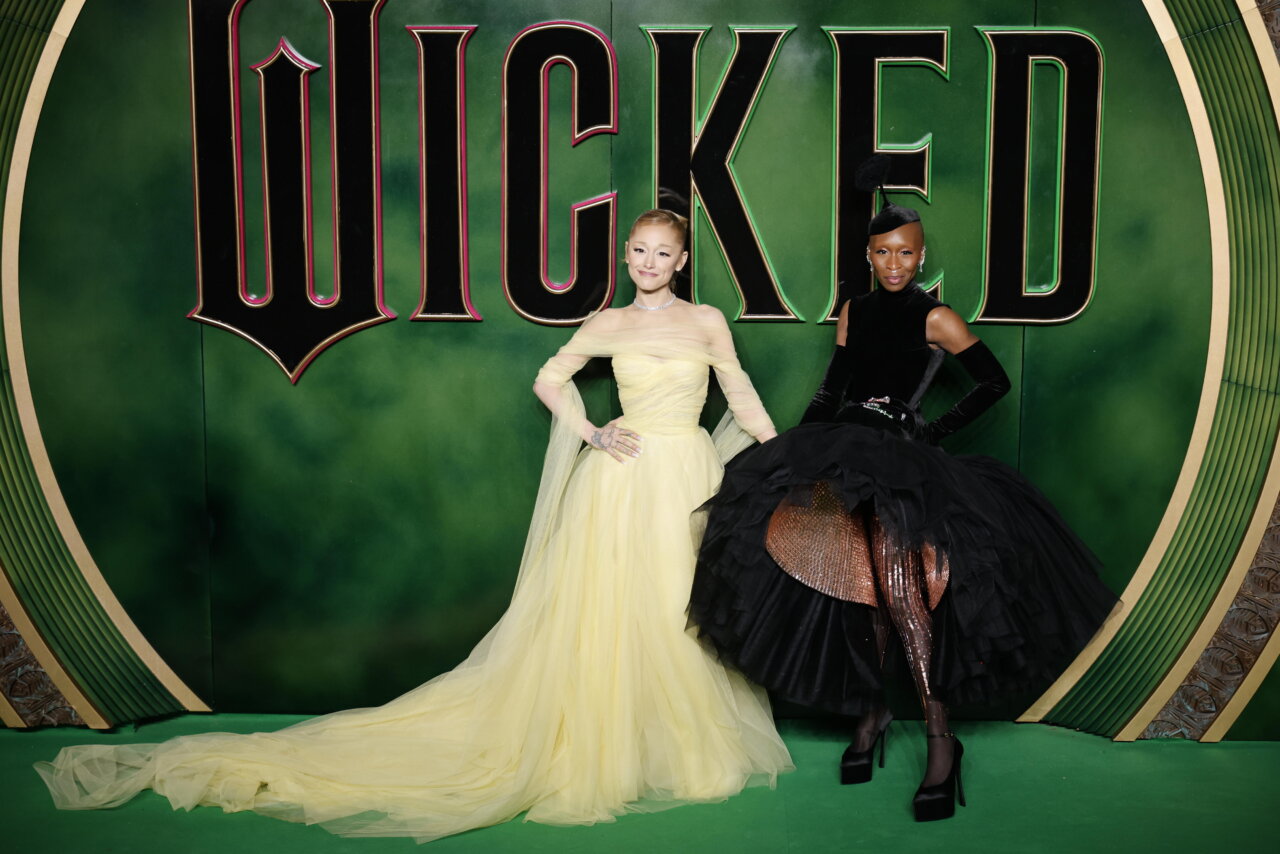 El musical `Wicked´ cuenta con diez nominaciones, entre ellas las de Ariana Grande (i), a mejor actriz de reparto, y Cynthia Erivo (d), como mejor actriz