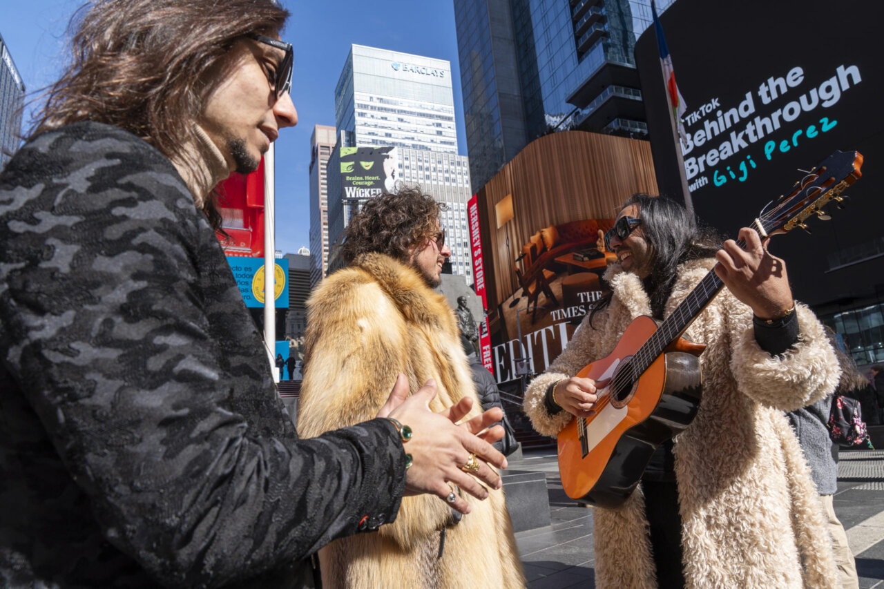 La Fundación Paco de Lucía lleva a Times Square una actuación de flamenco sorpresa La Fundación Paco de Lucía lleva a Times Square una actuación de flamenco sorpresa