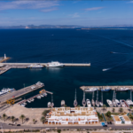 Vista del puerto de la Savina.