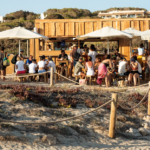 El chiringuito Km.11 en la playa Arenals de Formentera.