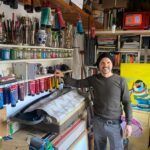 El artista que ha visitado 37 pa&iacute;ses y acab&oacute; haciendo arte protesta a base de pl&aacute;stico en Ibiza: &laquo;Hay arte contempor&aacute;neo que es un insulto&raquo;