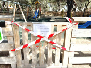 Parc infantil es pujols tancat