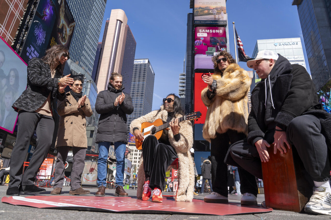 La Fundación Paco de Lucía lleva a Times Square una actuación de flamenco sorpresa