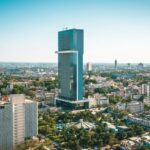 Inauguración silenciosa entre críticas del imponente hotel de 42 plantas de Iberostar en Cuba