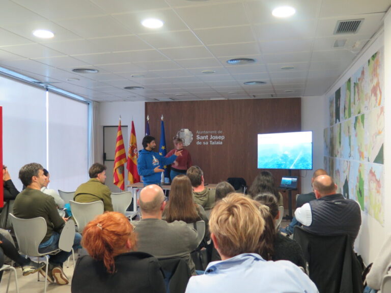 Presentación de posidonia en Sant Josep.